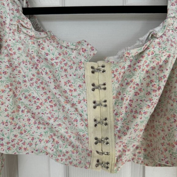 EUC Urban Outfitters Love Struck Floral Hook + Eye CropTop, White / Floral, L - Picture 6 of 14